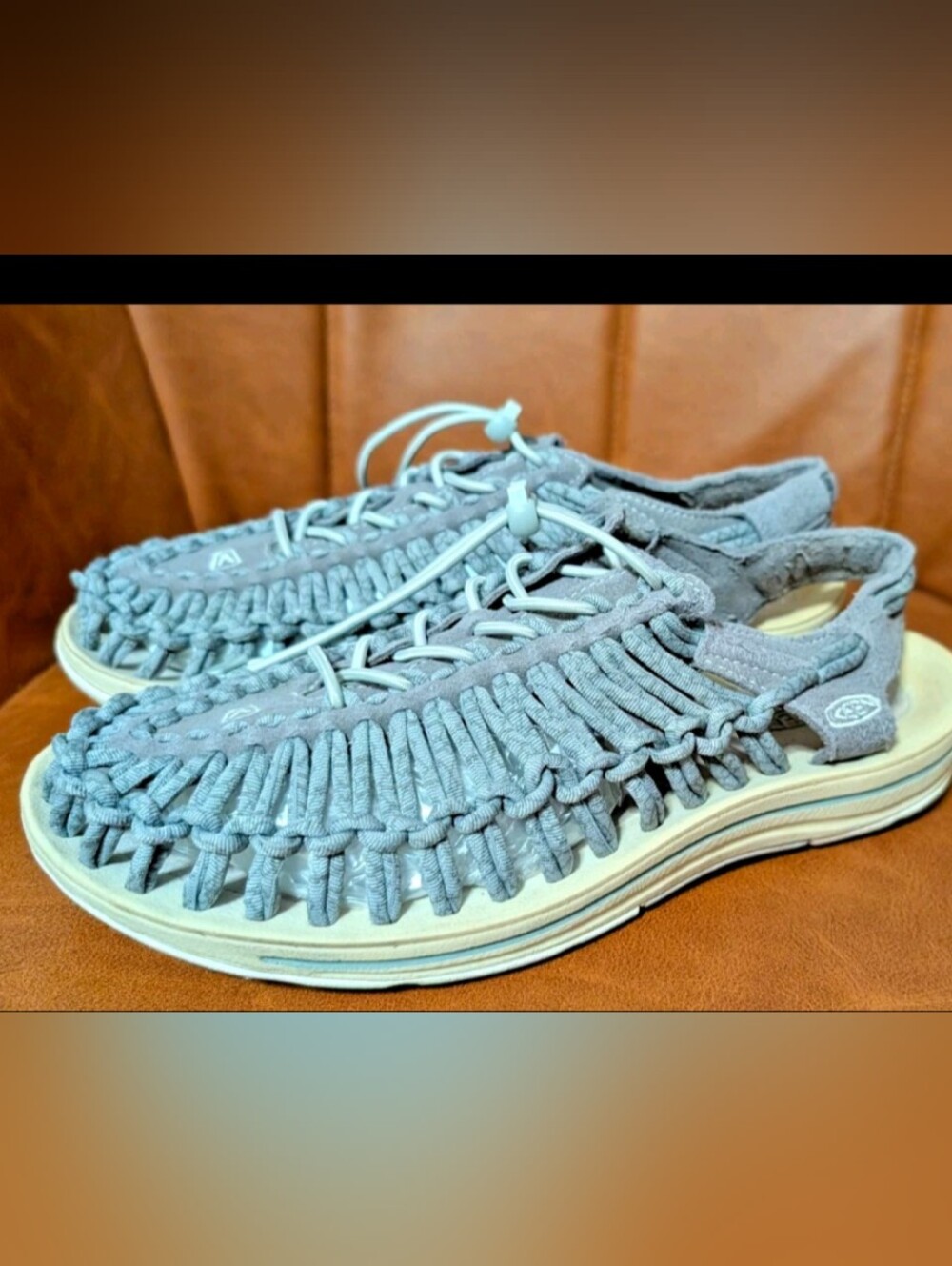 These are KEEN Women's Uneek Sandals in a neutral gray colorway, size 9